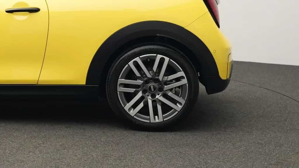 MINI Cooper C 04/2025-photo-17