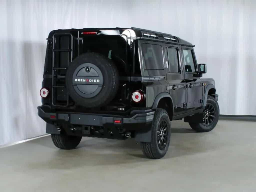 INEOS Grenadier *Black Edition* Safari Smooth Pack AHK null-photo-1