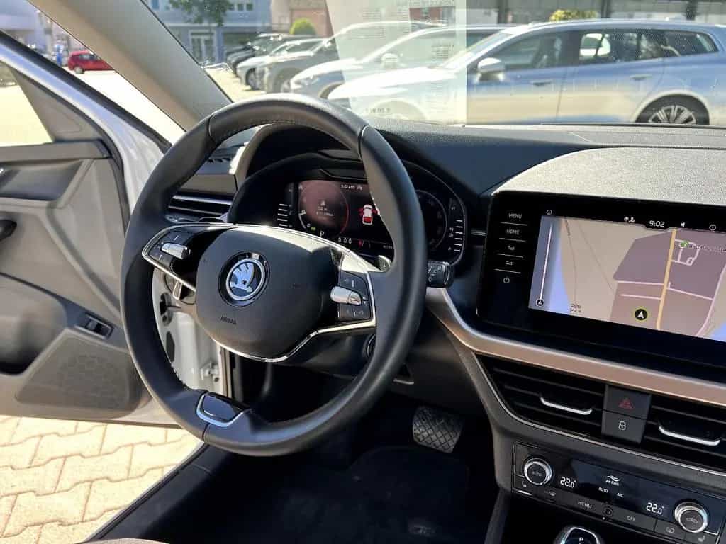 Skoda Kamiq 1.0 TSI DSG Style *LED Navi Sitzh. ACC DAB 02/2022-photo-25