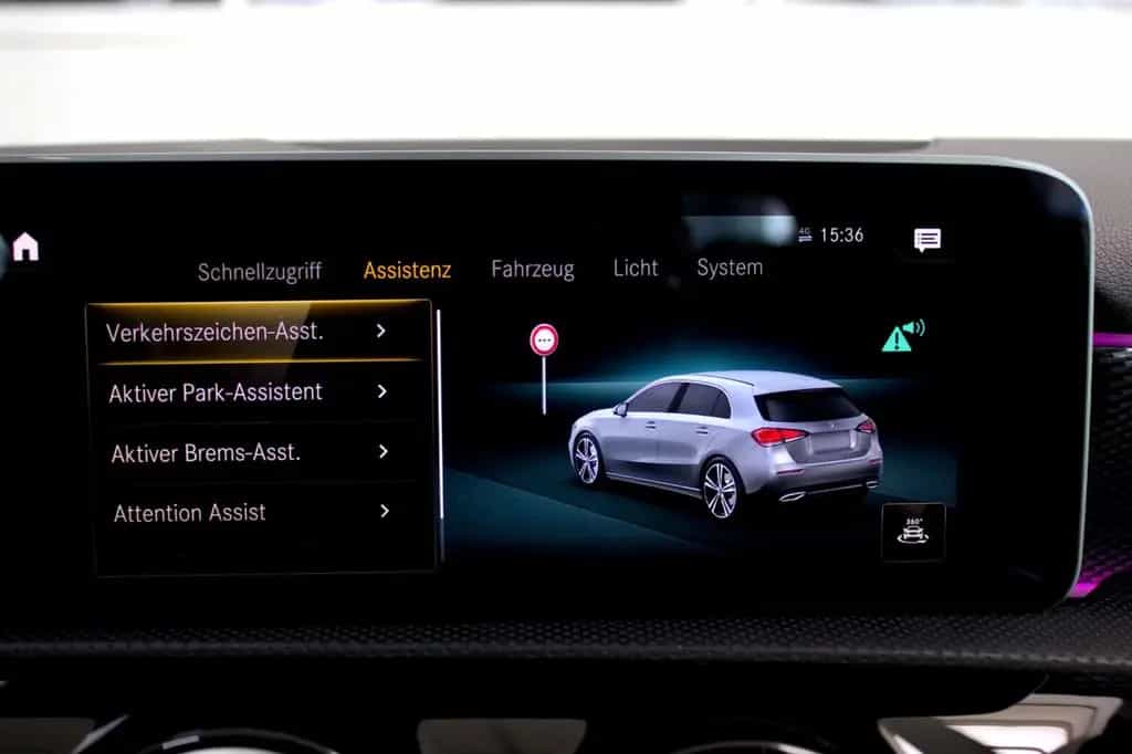 Mercedes-Benz A-Class 200 Aut. Progressive *LEDER*WIDESCREEN*F1*LED* 04/2018-photo-17