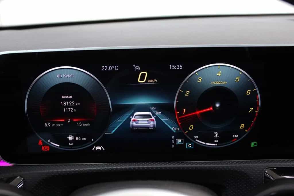 Mercedes-Benz A-Class 200 Aut. Progressive *LEDER*WIDESCREEN*F1*LED* 04/2018-photo-22
