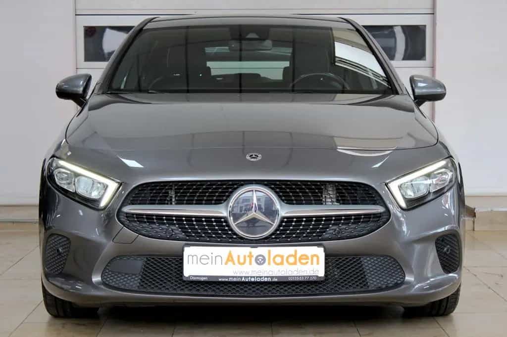 Mercedes-Benz A-Class 200 Aut. Progressive *LEDER*WIDESCREEN*F1*LED* 04/2018-photo-3