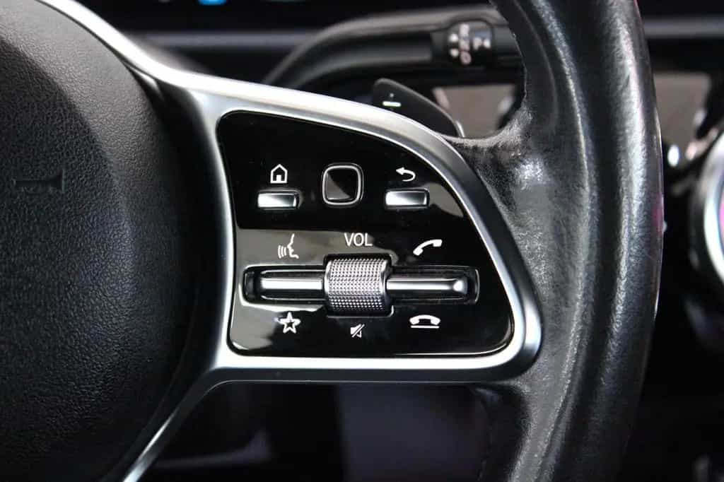 Mercedes-Benz A-Class 200 Aut. Progressive *LEDER*WIDESCREEN*F1*LED* 04/2018-photo-31