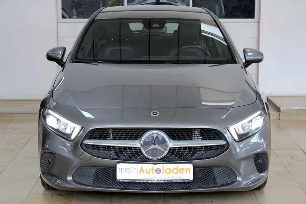 Mercedes-Benz A-Class 200 Aut. Progressive *LEDER*WIDESCREEN*F1*LED* 04/2018-photo-8
