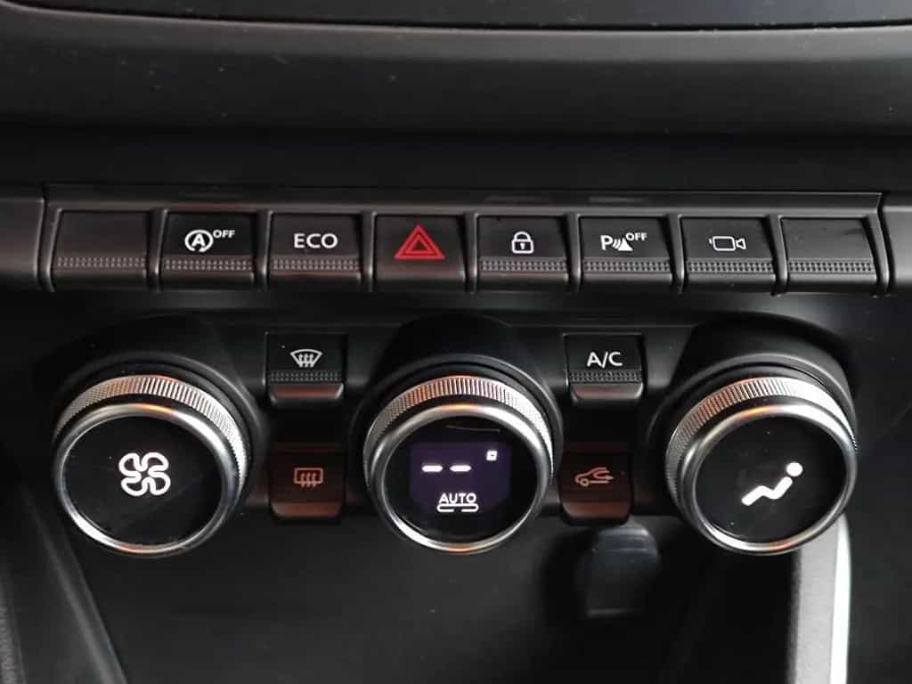 Dacia Duster 1.5 dCi Prestige AHK|Navi|Leder|RFK 01/2018-photo-15