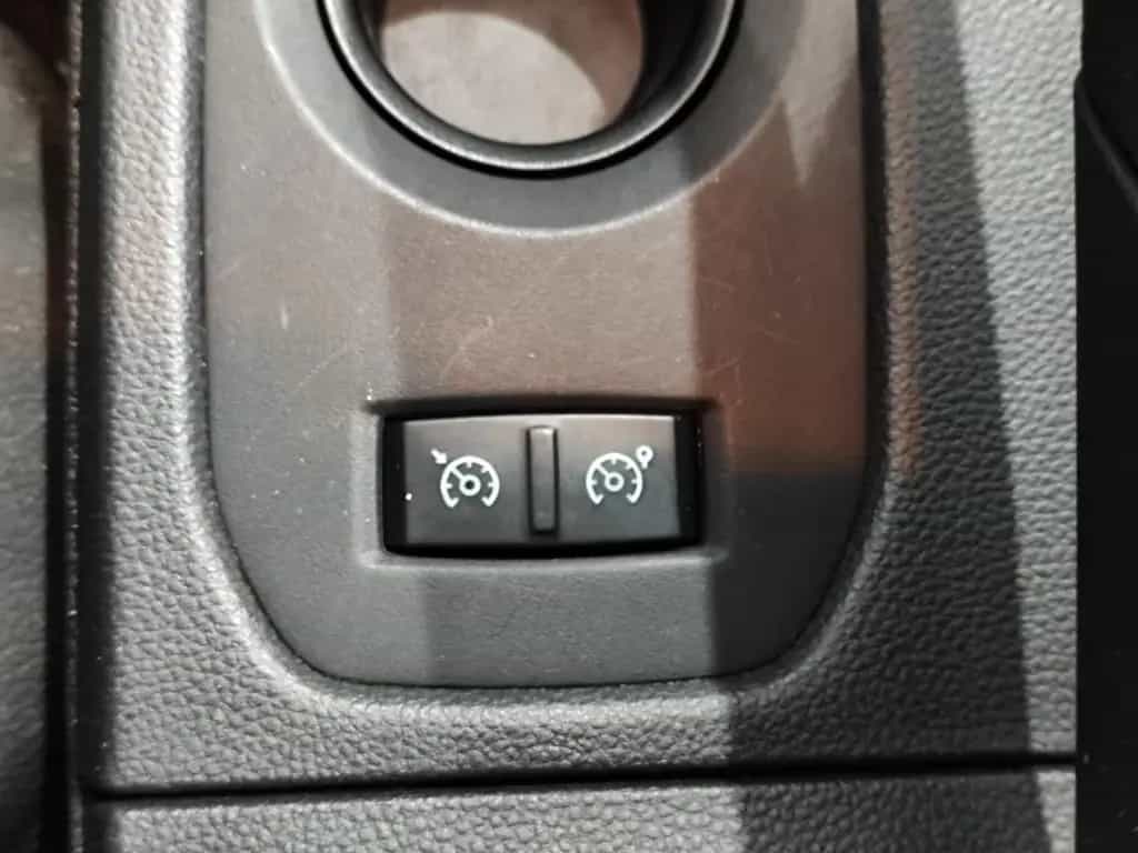 Dacia Duster 1.5 dCi Prestige AHK|Navi|Leder|RFK 01/2018-photo-19