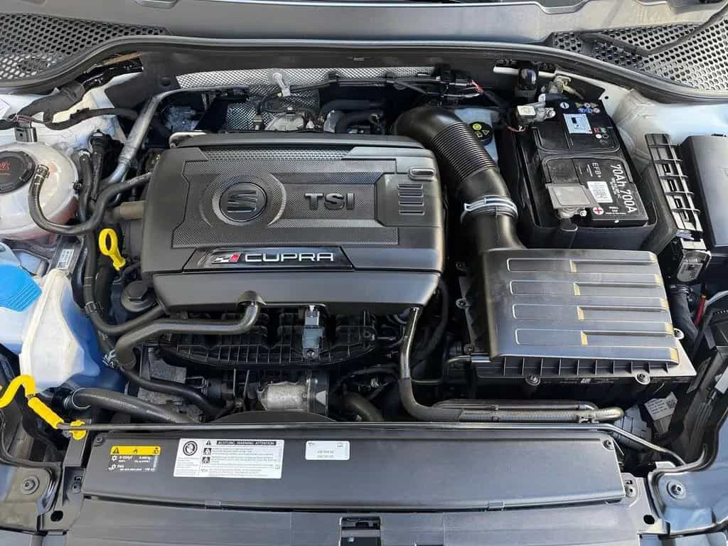 Seat Leon ST 2.0 TSI DSG 300 4Drive Navi. Einparkhilf 02/2020-photo-8
