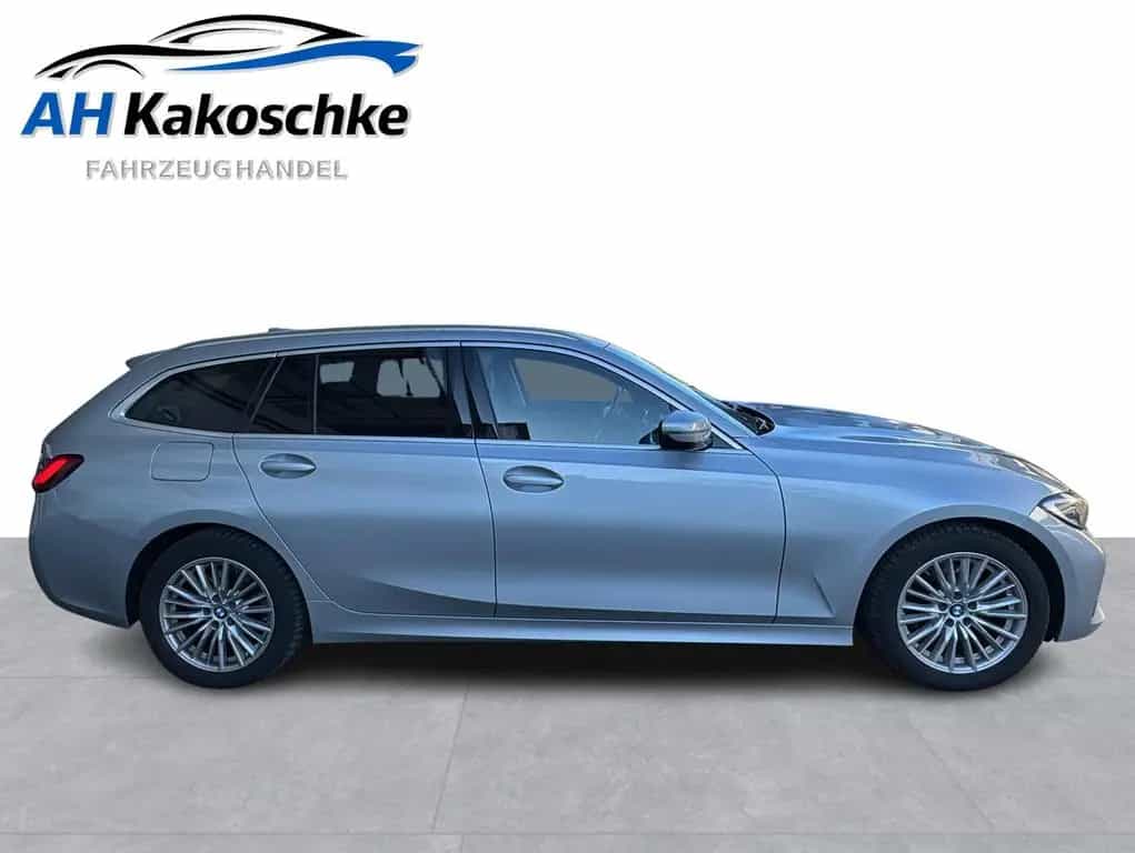 BMW 320 320 d xDrive Touring Luxury Line HUD Carplay 08/2020-photo-2