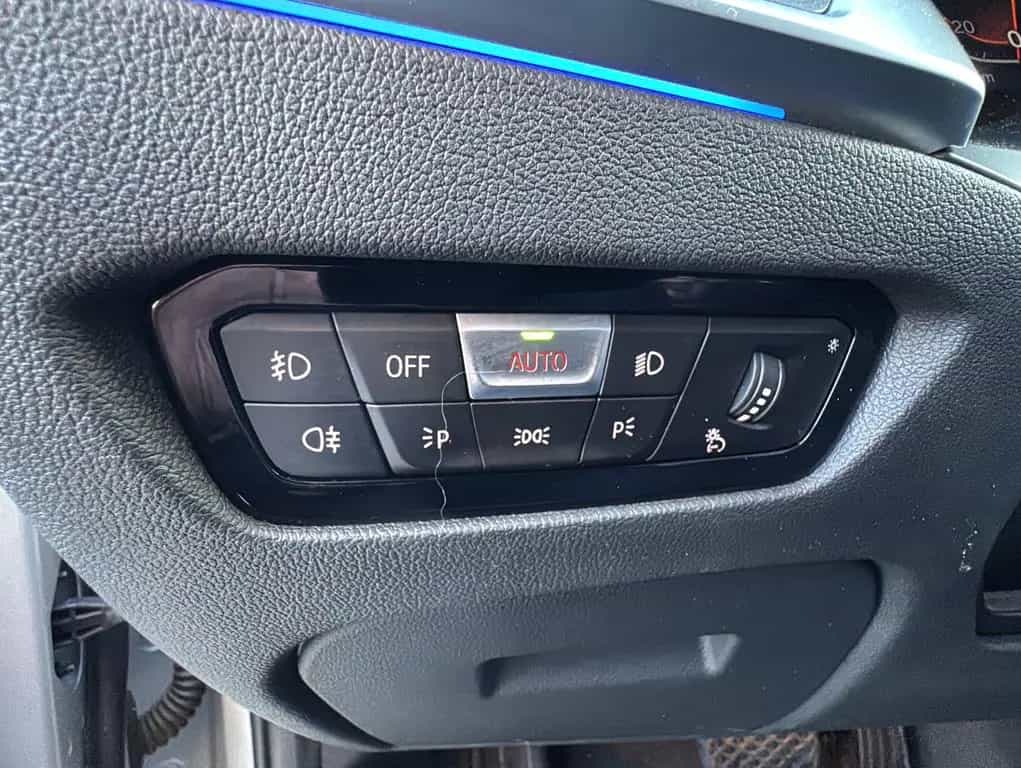 BMW 320 320 d xDrive Touring Luxury Line HUD Carplay 08/2020-photo-21