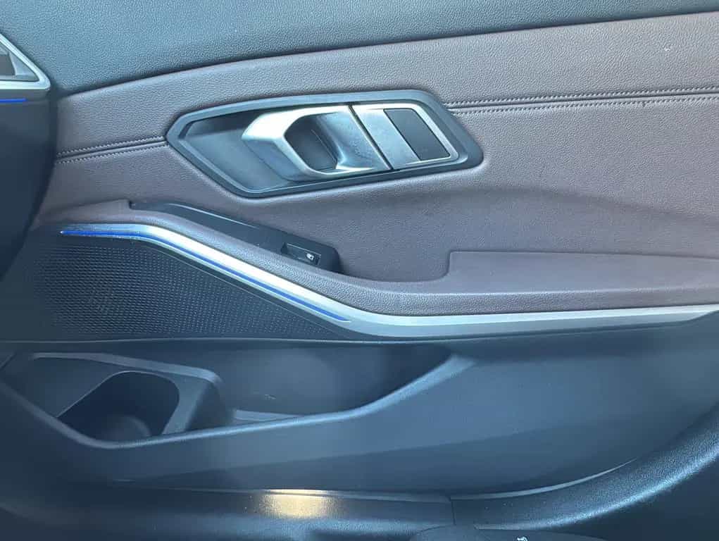 BMW 320 320 d xDrive Touring Luxury Line HUD Carplay 08/2020-photo-23