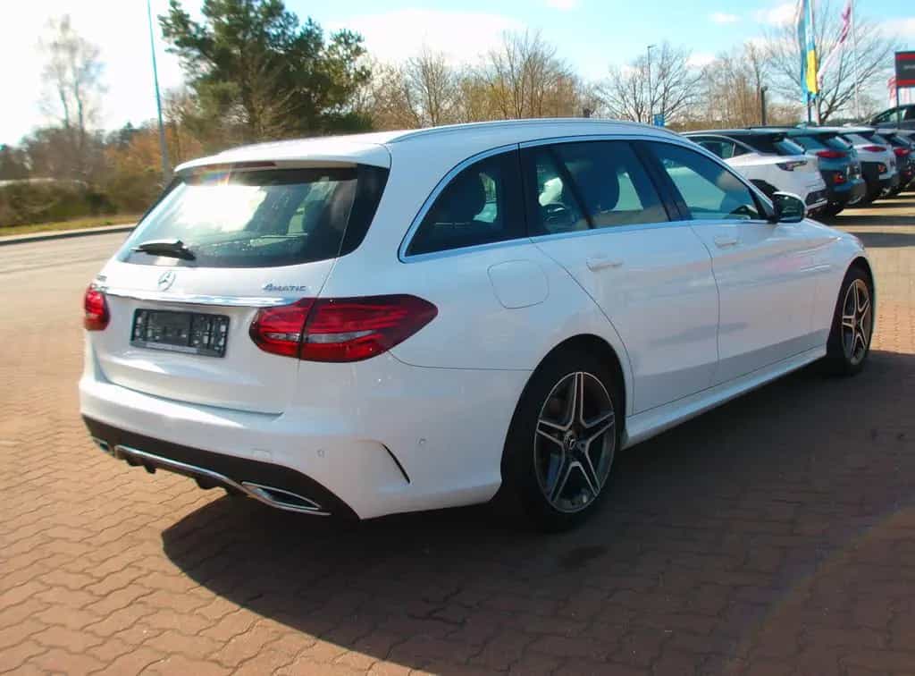 Mercedes-Benz C 200 C T-Modell 4Matic.AMG Line.Pano.AHK 05/2020-photo-3