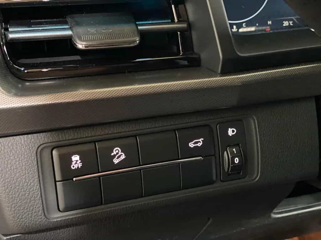 KGM Rexton Lux 2,2d 8AT +4WD+360°+LED+ACC null-photo-26