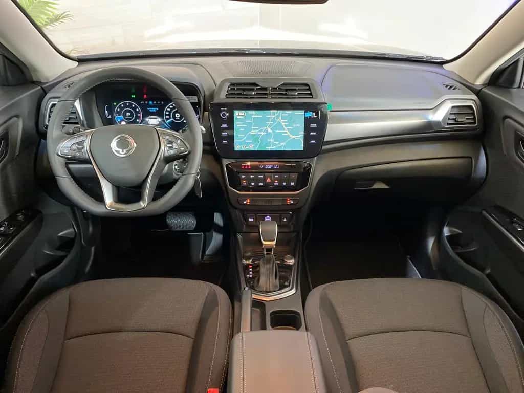 KGM Tivoli 1,5P 2WD Nomad +Automatik +Digitaltacho null-photo-16