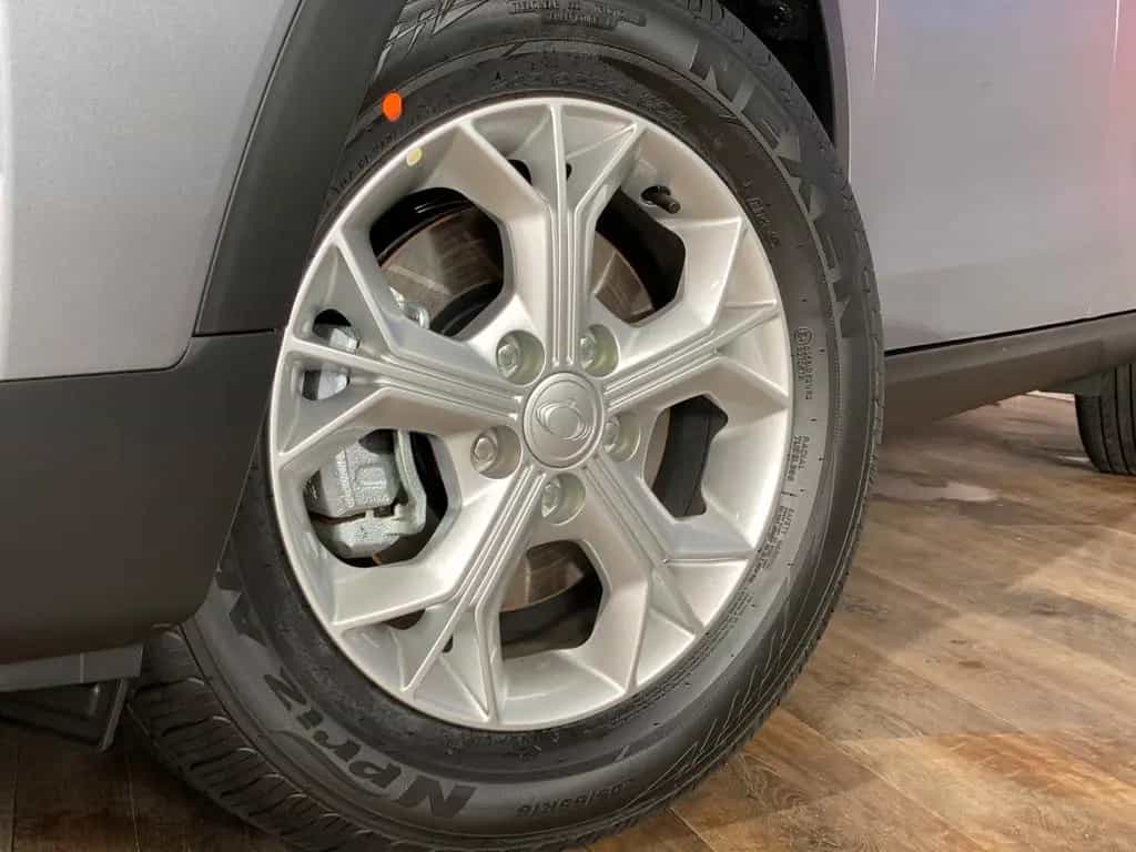 KGM Tivoli 1,5P 2WD Nomad +Automatik +Digitaltacho null-photo-4