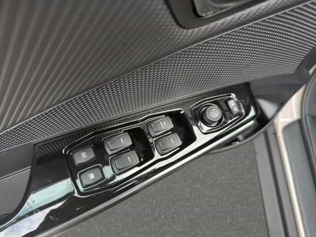 KGM Tivoli Nomad+ 1.5 T-GDi 120kW 6 AT AWD Navi Digi null-photo-9