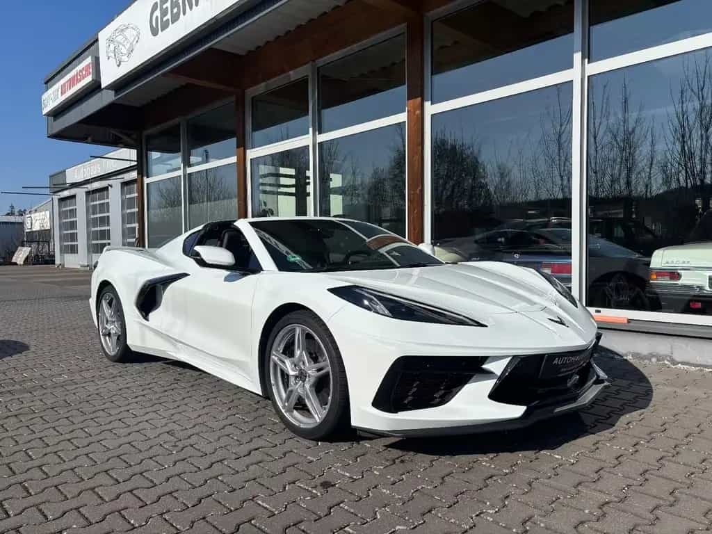 Corvette C8 6.2 V8 Stingray 2LT Targa Unfallfrei EU-Spec 10/2022-photo-0