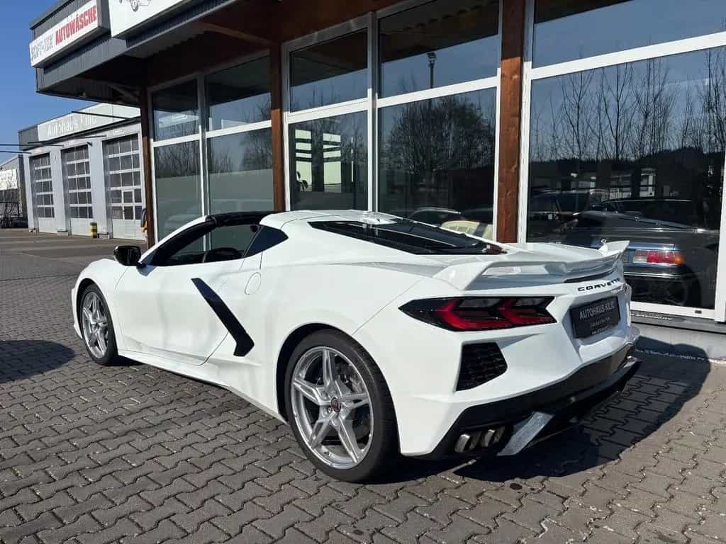 Corvette C8 6.2 V8 Stingray 2LT Targa Unfallfrei EU-Spec 10/2022-photo-4