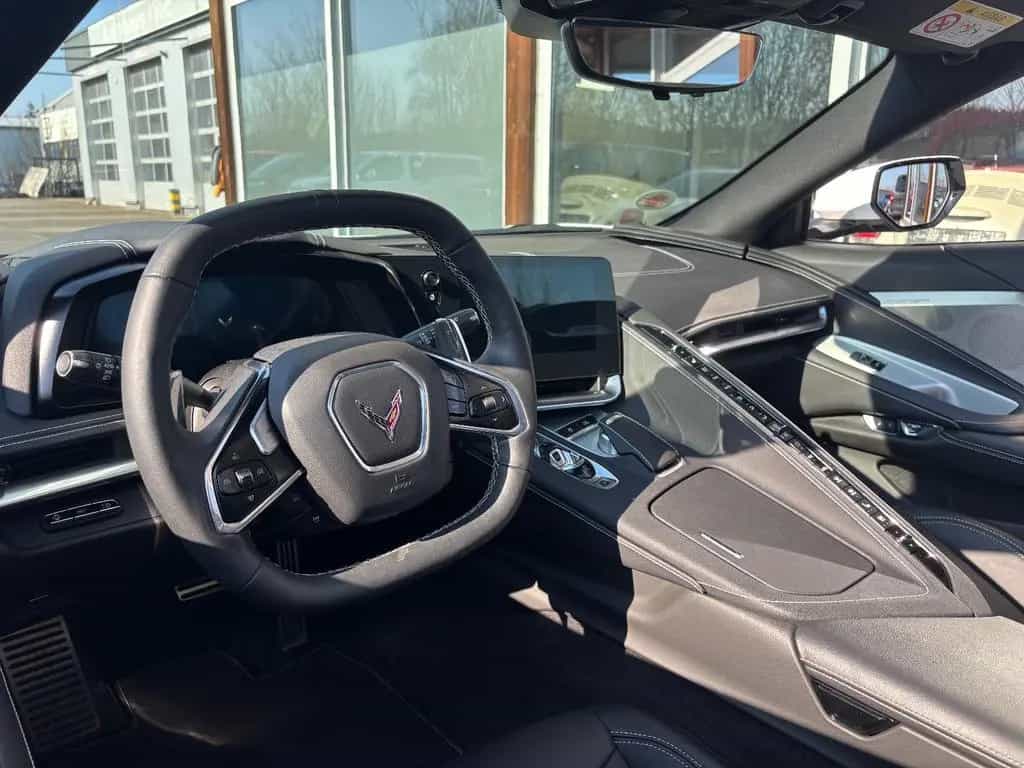 Corvette C8 6.2 V8 Stingray 2LT Targa Unfallfrei EU-Spec 10/2022-photo-9