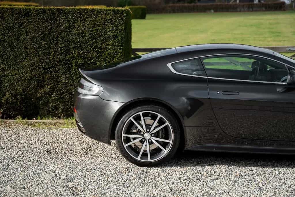 Aston Martin V8 Vantage S 4.7L SP10 - Full Service History 04/2015-photo-15