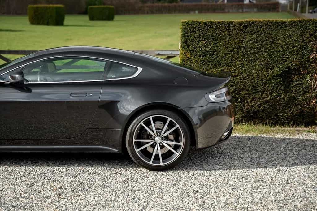 Aston Martin V8 Vantage S 4.7L SP10 - Full Service History 04/2015-photo-21