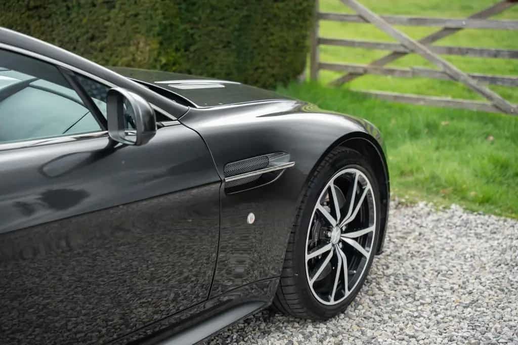 Aston Martin V8 Vantage S 4.7L SP10 - Full Service History 04/2015-photo-27