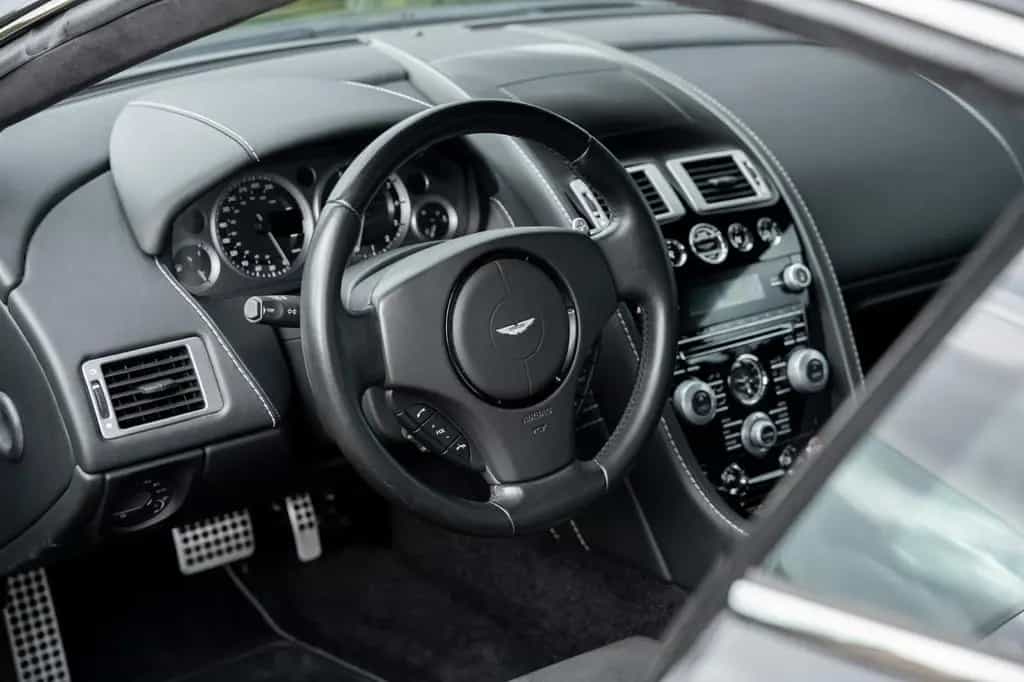 Aston Martin V8 Vantage S 4.7L SP10 - Full Service History 04/2015-photo-28
