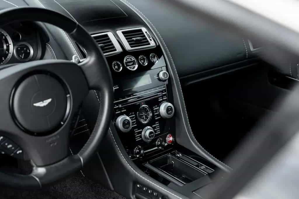 Aston Martin V8 Vantage S 4.7L SP10 - Full Service History 04/2015-photo-29
