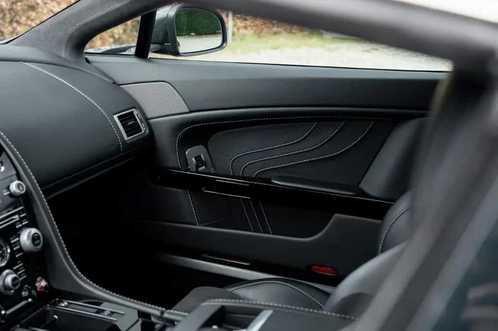 Aston Martin V8 Vantage S 4.7L SP10 - Full Service History 04/2015-photo-30