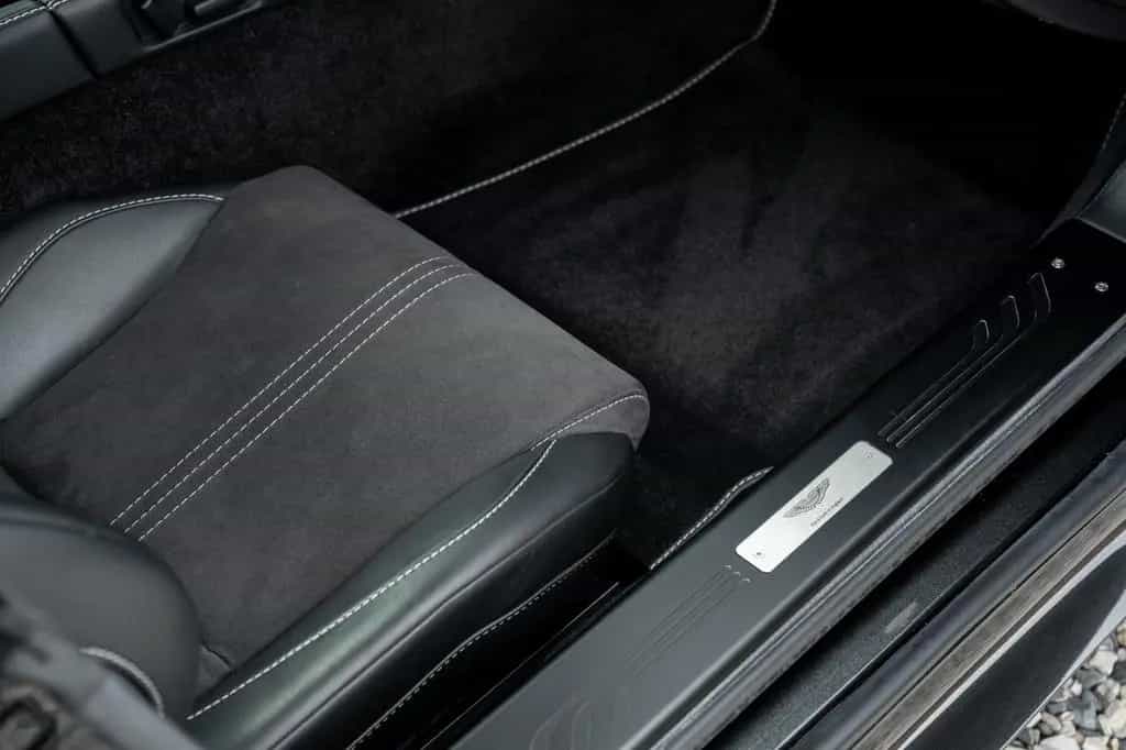 Aston Martin V8 Vantage S 4.7L SP10 - Full Service History 04/2015-photo-32