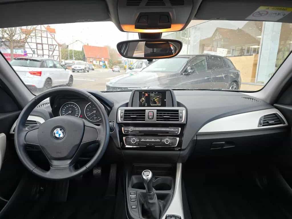 BMW 1 Series 116i Limousine 5-trg./AHK/PDC/ALLWETTER/M-FELGEN 05/2016-photo-11