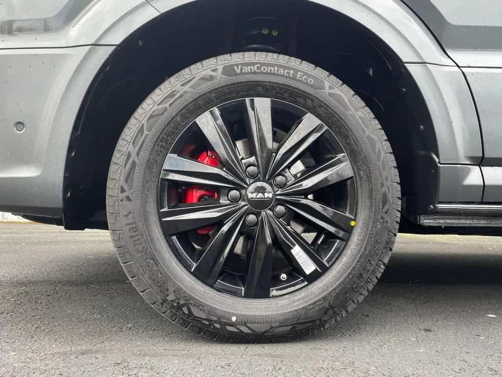 MAN TGE 3.180 L4H3 Kasten 4x4 Individual S ACC SITZH 03/2026-photo-40