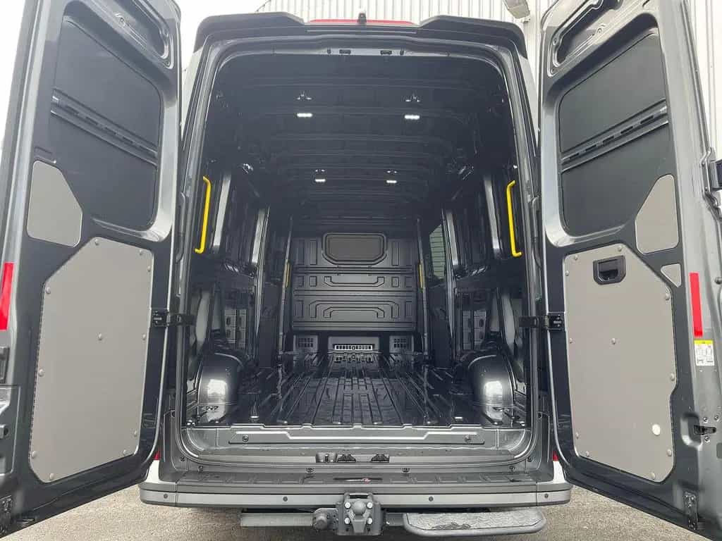 MAN TGE 3.180 L4H3 Kasten 4x4 Individual S ACC SITZH 03/2026-photo-8