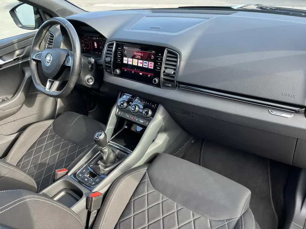 Skoda Karoq 2.0 TDI 4x4 Sportline 19 Zoll AHK PANO RFK 05/2020-photo-11