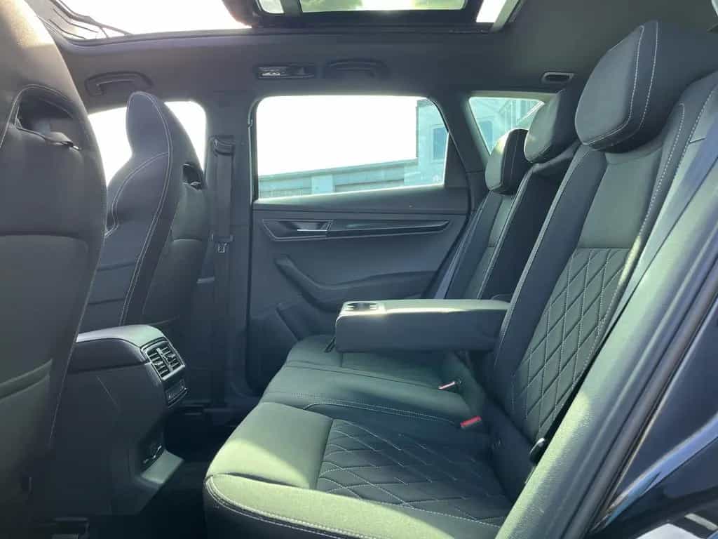 Skoda Karoq 2.0 TDI 4x4 Sportline 19 Zoll AHK PANO RFK 05/2020-photo-14