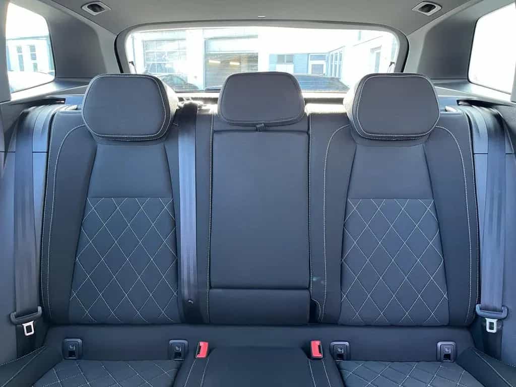 Skoda Karoq 2.0 TDI 4x4 Sportline 19 Zoll AHK PANO RFK 05/2020-photo-15