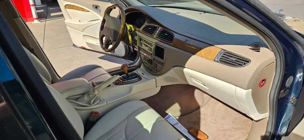 Jaguar S-Type V8 - 03/2000-photo-6