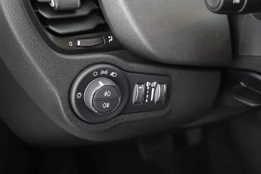 Fiat 500X 1.4T Aut. LED Kamera Tempomat App-Connect 02/2026-photo-19