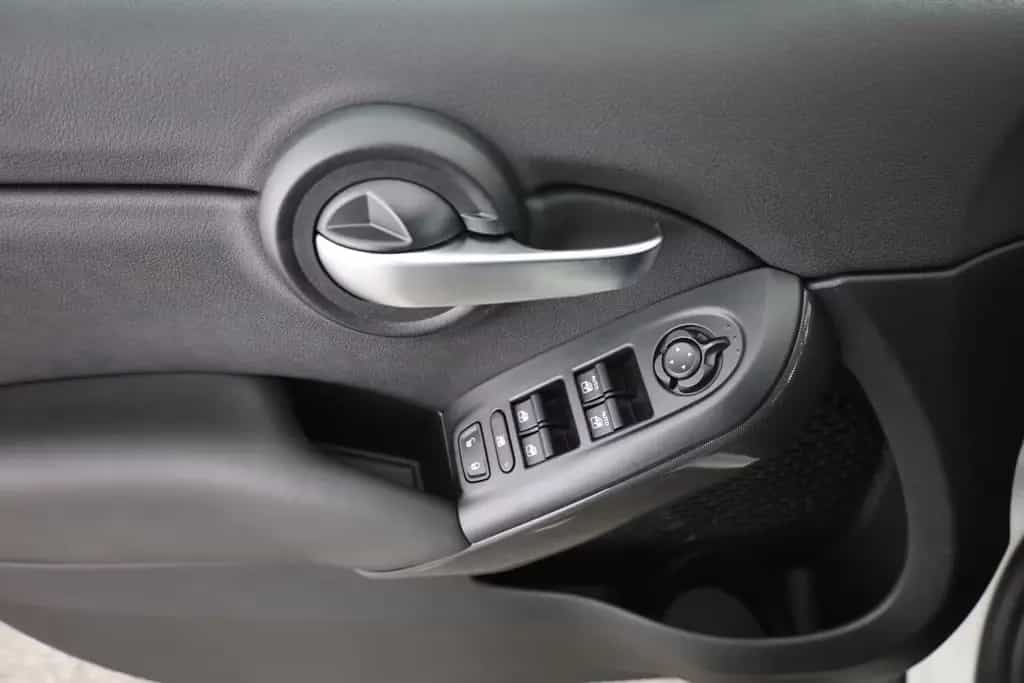 Fiat 500X 1.4T Aut. LED Kamera Tempomat App-Connect 02/2026-photo-20