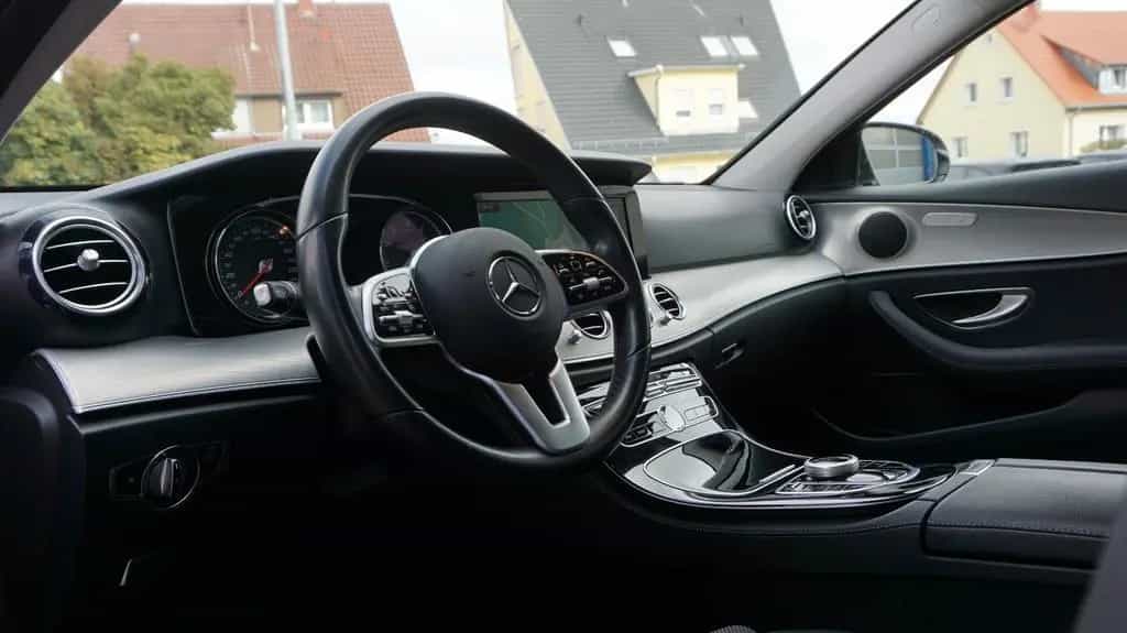 Mercedes-Benz E 200 E T-Modell Navi Kamera Teilleder SHZ 05/2019-photo-11