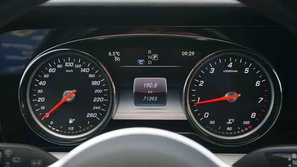 Mercedes-Benz E 200 E T-Modell Navi Kamera Teilleder SHZ 05/2019-photo-13