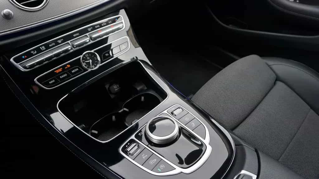 Mercedes-Benz E 200 E T-Modell Navi Kamera Teilleder SHZ 05/2019-photo-26