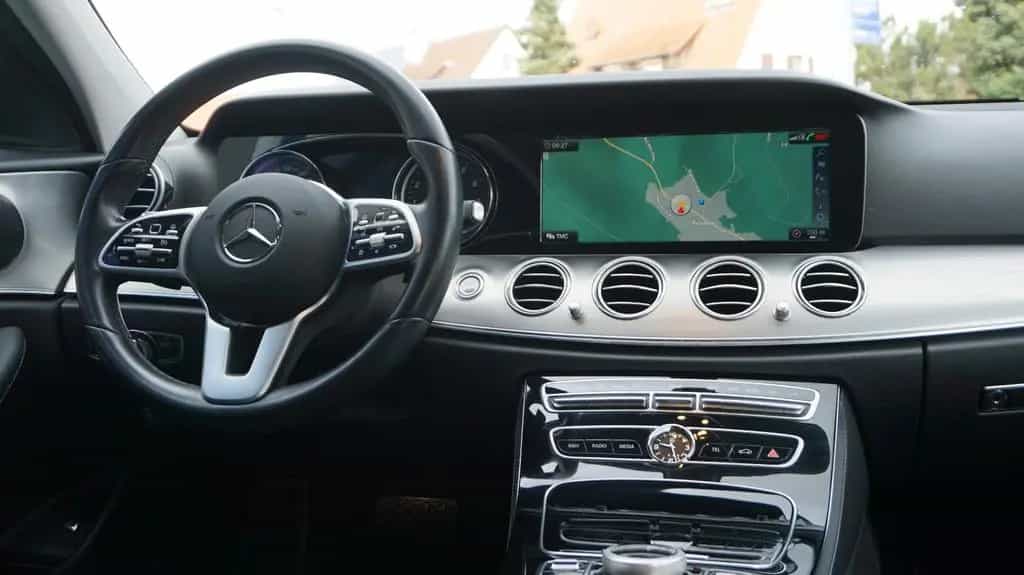 Mercedes-Benz E 200 E T-Modell Navi Kamera Teilleder SHZ 05/2019-photo-9