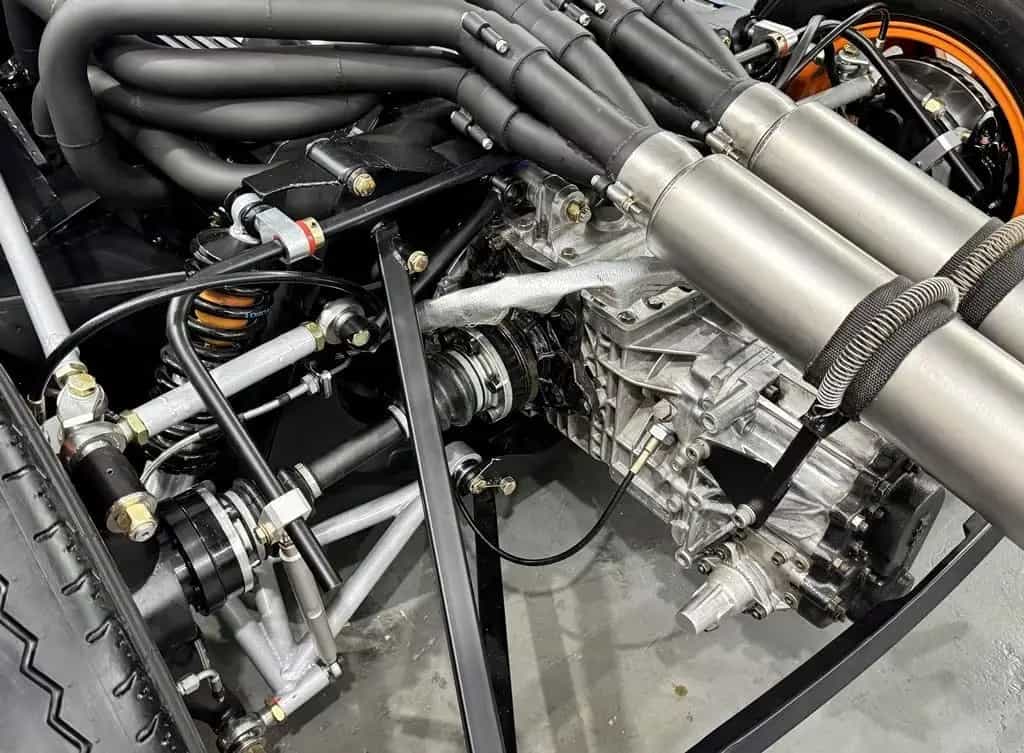 AC Shelby GT40 MKI by Superformance / Safir FIA 08/1966-photo-5