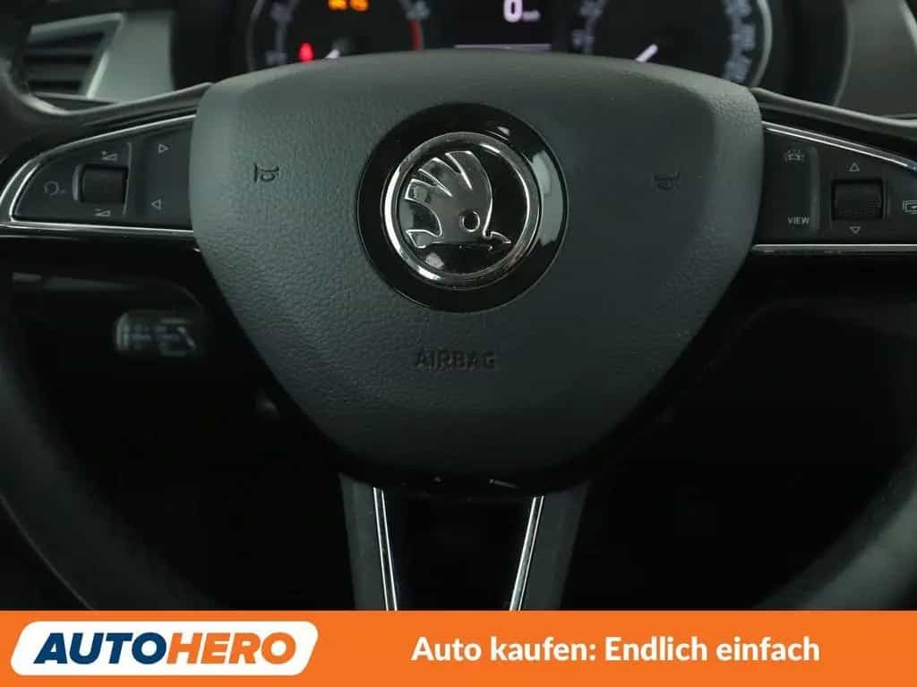 Skoda Fabia 1.0 TSI Style*NAVI*TEMPO*PDC*SHZ*KLIMA* 11/2018-photo-18