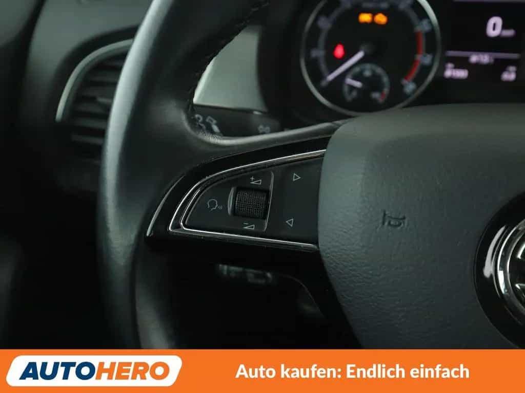 Skoda Fabia 1.0 TSI Style*NAVI*TEMPO*PDC*SHZ*KLIMA* 11/2018-photo-25