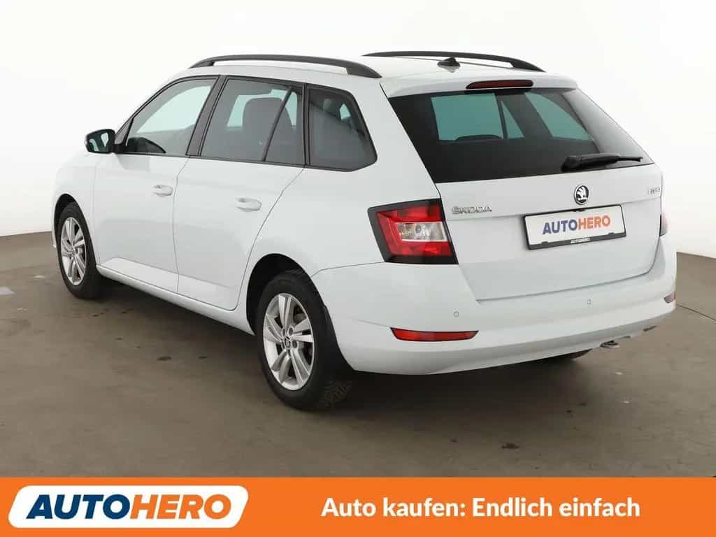 Skoda Fabia 1.0 TSI Style*NAVI*TEMPO*PDC*SHZ*KLIMA* 11/2018-photo-3