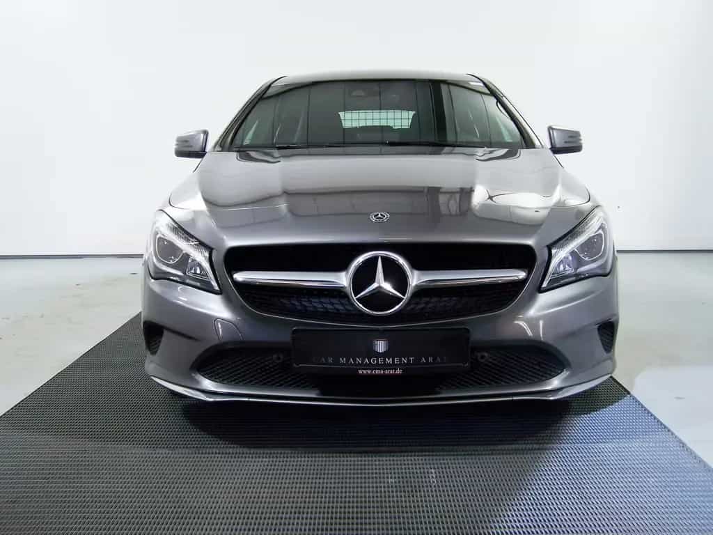 Mercedes-Benz CLA 200 Shooting Brake Urban AUTOM+LED+NAVI 10/2018-photo-1