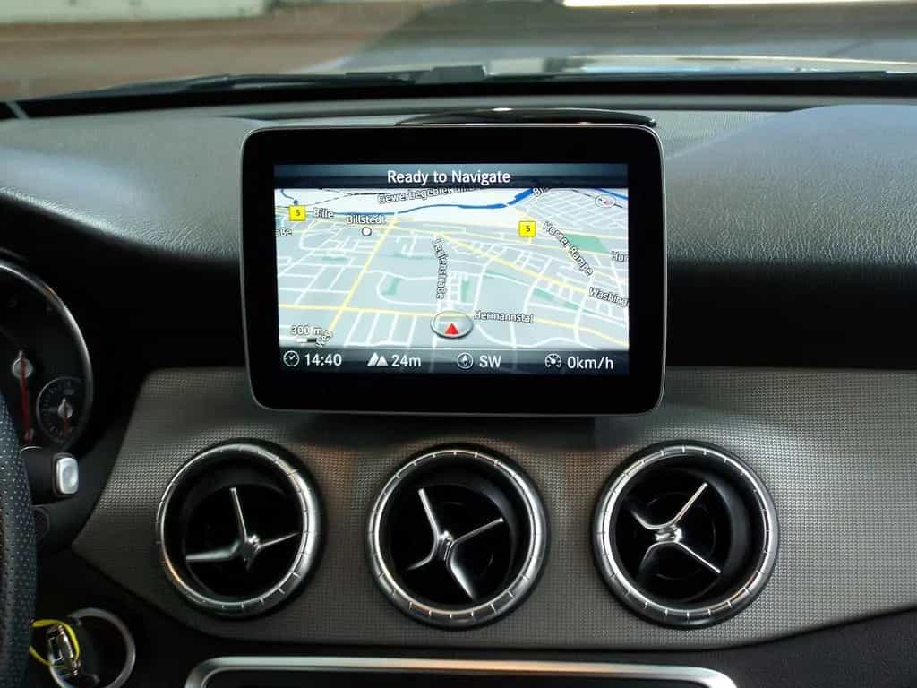 Mercedes-Benz CLA 200 Shooting Brake Urban AUTOM+LED+NAVI 10/2018-photo-8