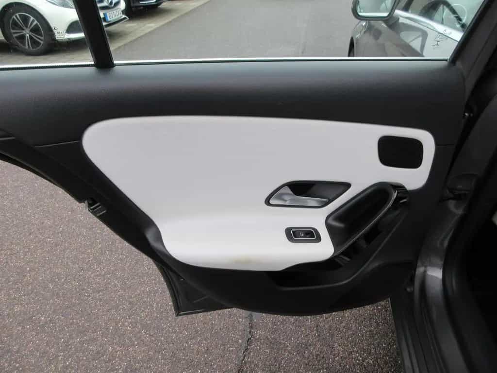 Mercedes-Benz A-Class 220 Style 4M 7G LED Navi 360° Pano Memory AHK 03/2019-photo-11