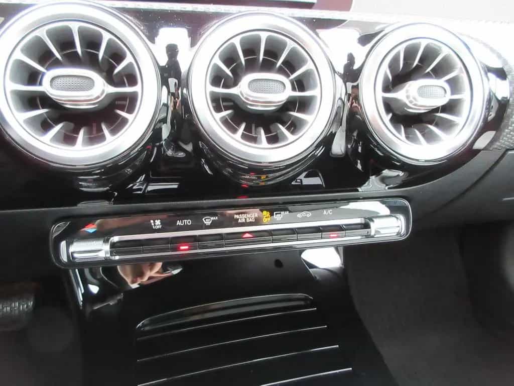 Mercedes-Benz A-Class 220 Style 4M 7G LED Navi 360° Pano Memory AHK 03/2019-photo-20